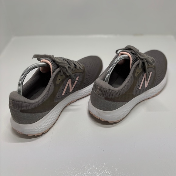 New Balance Fresh Foam 520 v8 Women’s Size 10 Gray Pink Running Shoes W520LM6 - Picture 6 of 14